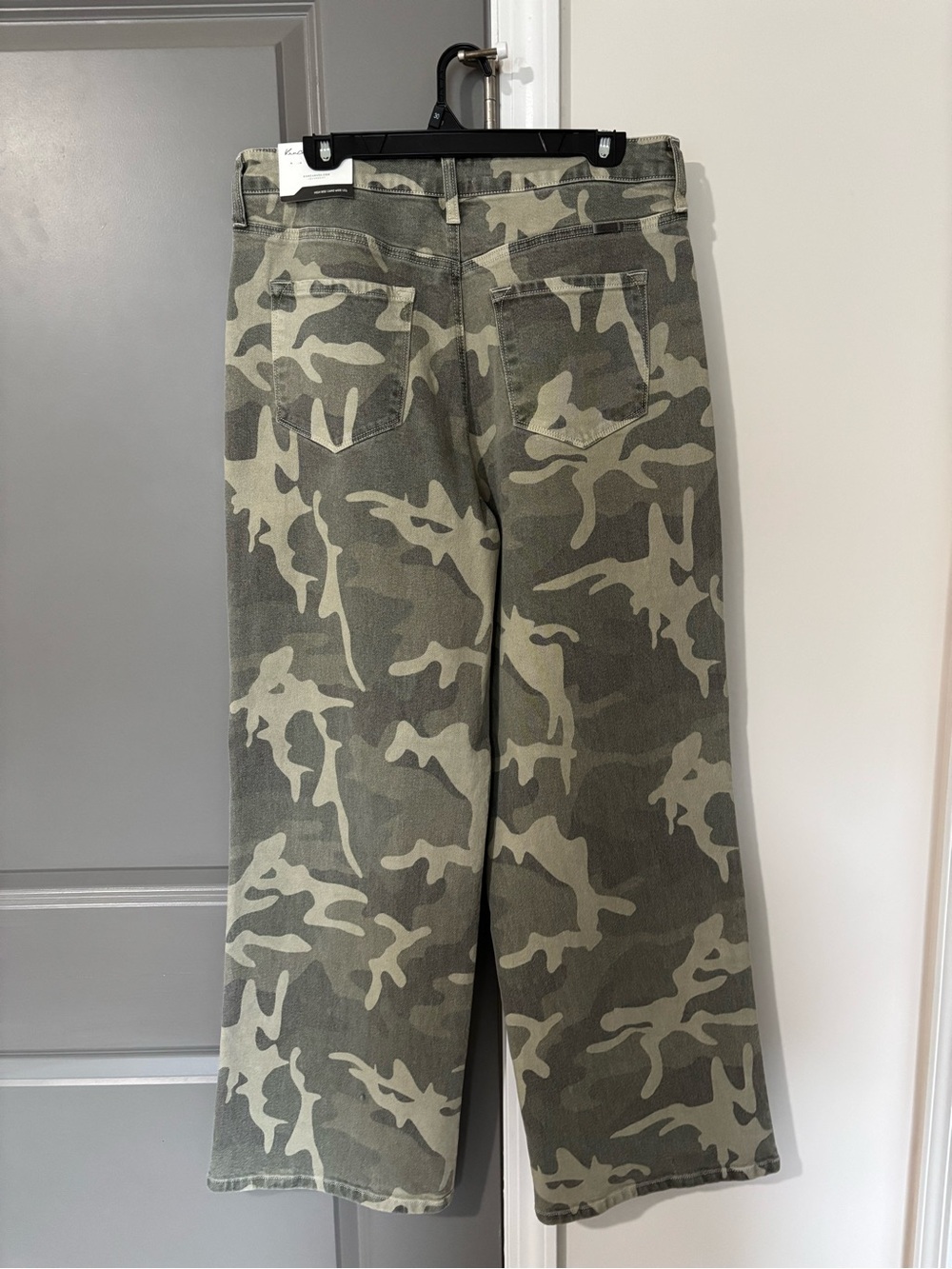 KanCan Camo Wide Leg Jeans in Olive Green and Tan - Picture 4 of 5